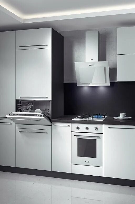 Фото кухней с техникой. Газовый духовой шкаф Fornelli FG 45 stretto. Maunfeld Dream 60 белый. Газовый духовой шкаф Fornelli FGA 45 stretto. Вытяжка Maunfeld 60 Наклонная.