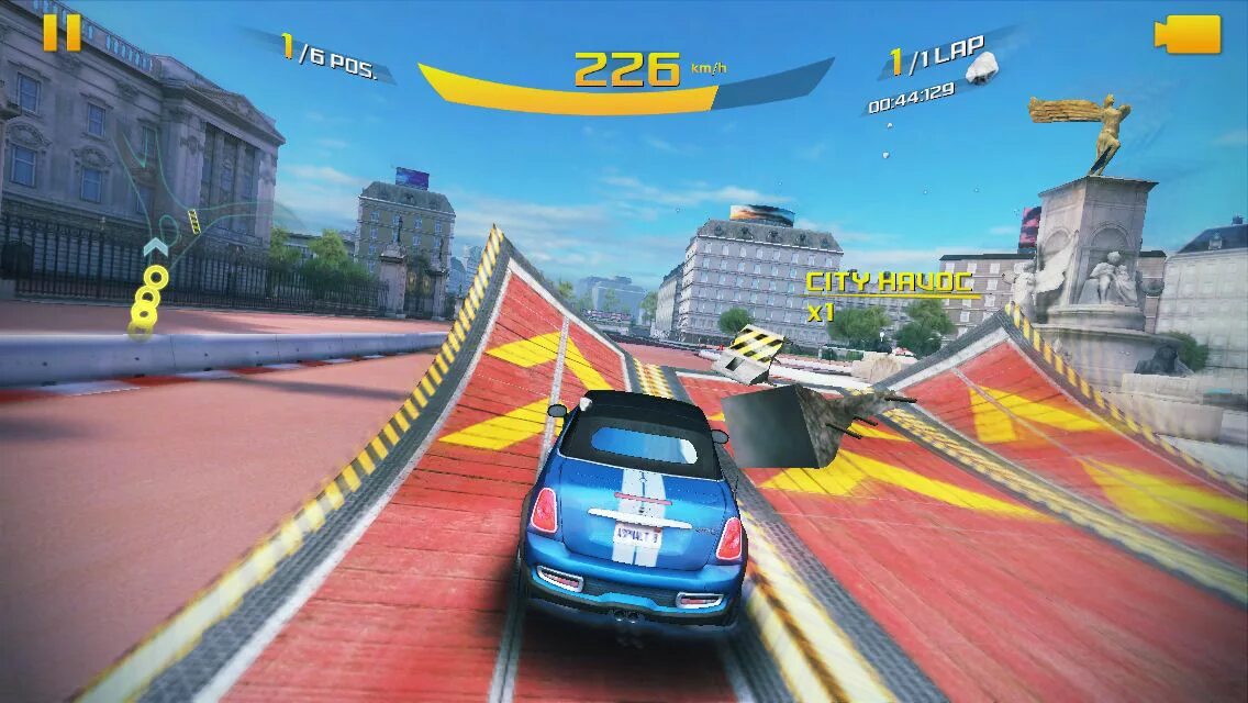 Гонки Asphalt 8. Asphalt 8 Airborne IOS. Игры на асфальте. Асфальт 8 2013. Игра гонки асфальт