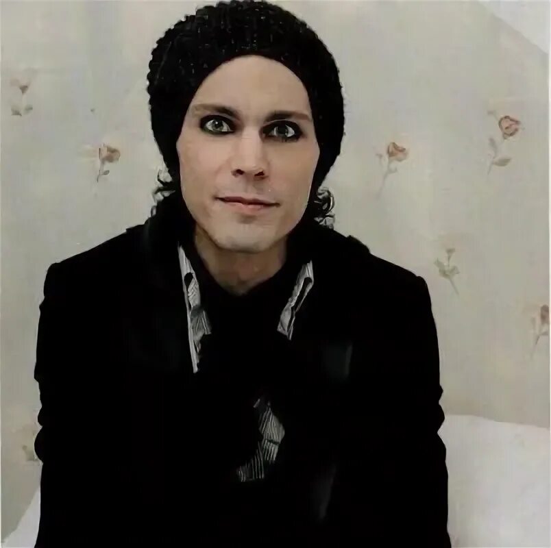 Pin by Noel Piriz on Ville Valo Ville valo, Ville, 2000s nostalgia