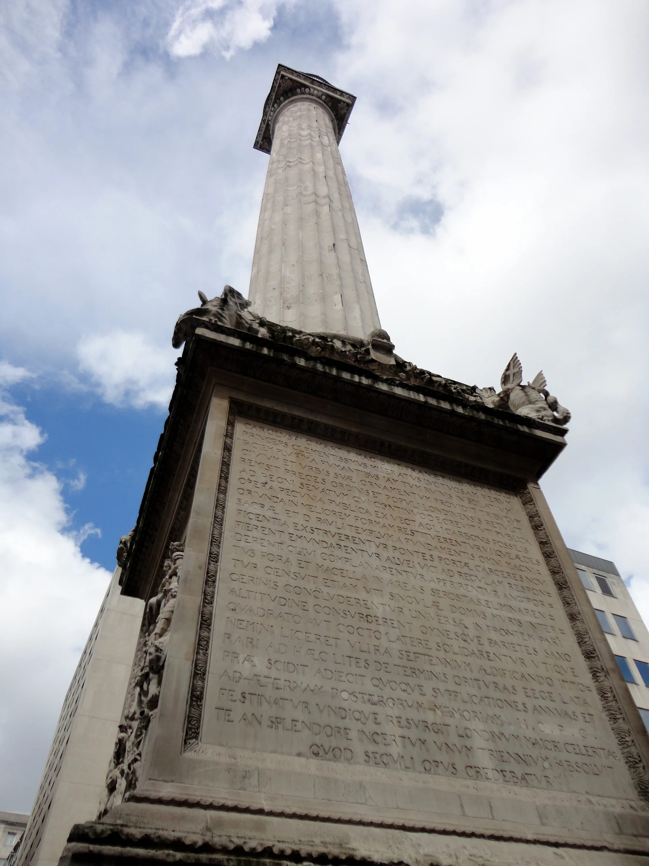 The first monument. Монумент мифос. great fire of london monument. the monument mythos особые деревья. либертилуркер.