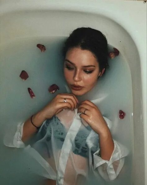 Фотосессия в ванной - 20 фото