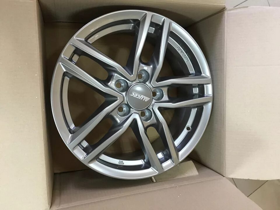 63 3 57 1. Диски Alutec r17 5x114.3. Диски Alutec Ikenu. Alutec Ikenu r17. Диски Alutec Ikenu r16.