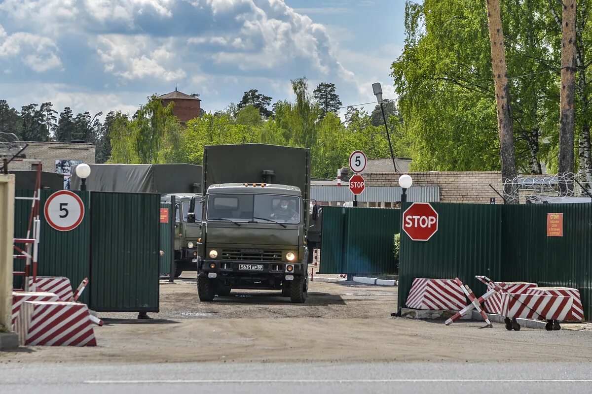 Водителю военного автомобиля. Военная часть в Ставрополе Автобат. Войска Автобат армия. Автомобильные воинские части. Военный водитель.