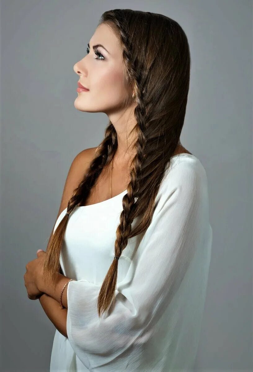 Как красиво заплести длинные. Горнева Анастасия Игоревна. Косички на длинные волосы. Прически косы на длинные волосы. Прически с косичками на длинные волосы.