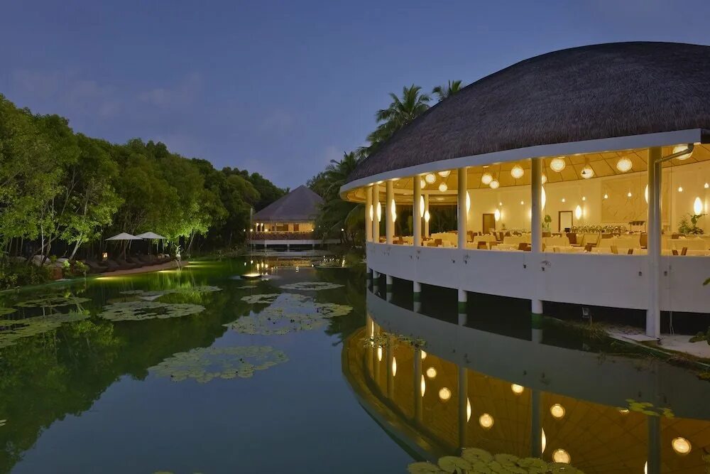 Unique resort. Dreamland Maldives Resort. Отель Dreamland the unique Sea & Lake Resort & Spa. Dreamland the unique Sea & Lake Resort фото. Dreamland-the unique Sea & Lake Resort карта.