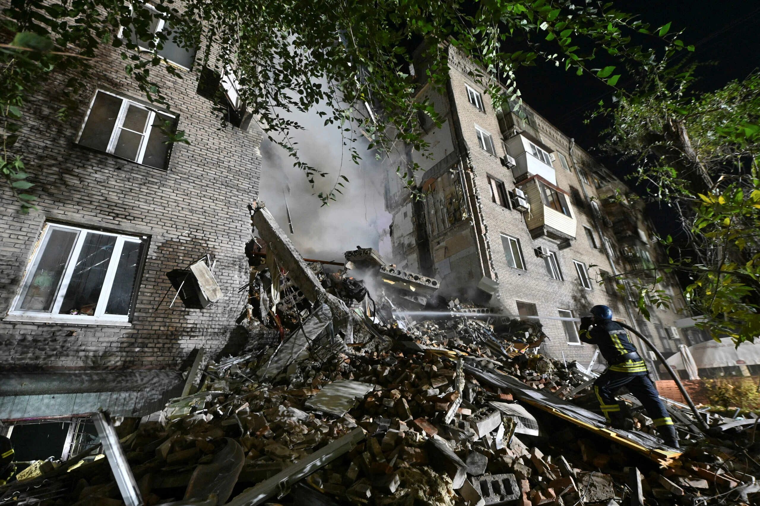 Разрушенные дома в Украине. Разрушенное здание. Разрушение домов. Разрушенные города Украины. 22 июня бомбежка киева