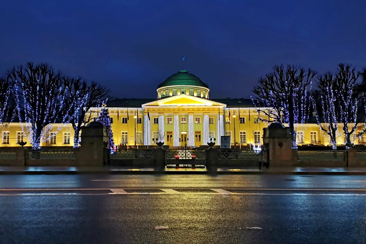 Таврический дворец сайт. Таврический дворец Потемкина в Санкт-Петербурге. Старов Архитектор Таврический дворец. Таврический дворец в Петербурге (1783-1789),. Старов Таврический дворец в Петербурге.