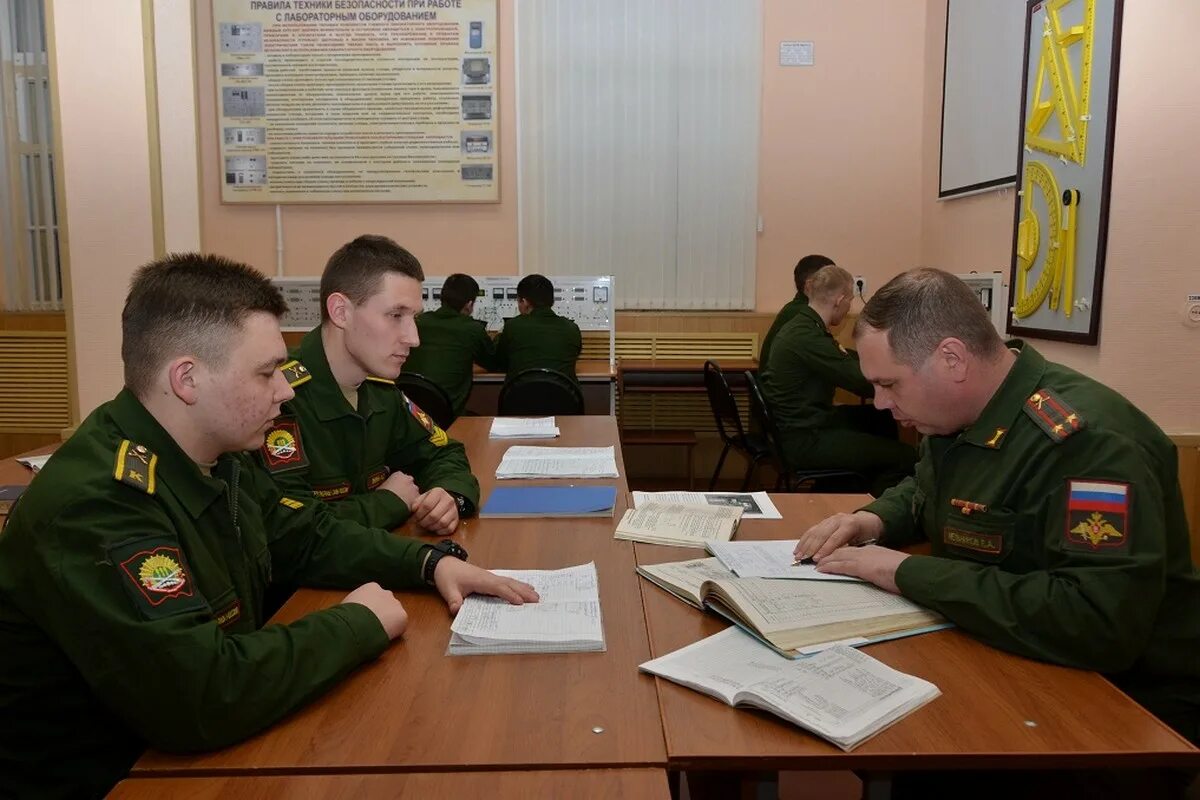 Пенза военное артиллерийское училище. Пенза инженерный институт. Пензенское военное артиллерийское училище. Пензенское военное артиллерийское училище. Пенза инженерный институт.