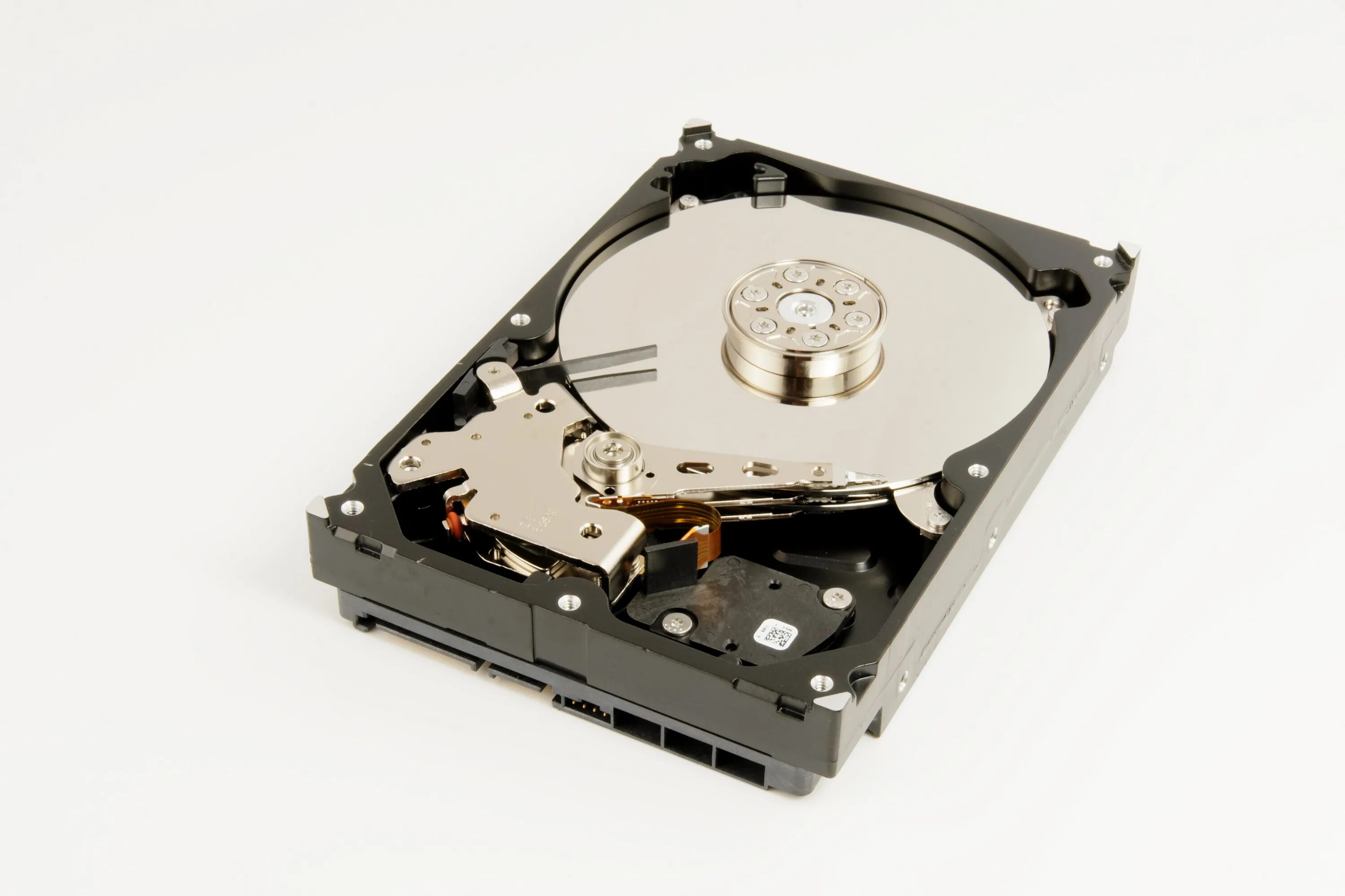 Информация хранится на жестком диске. Жесткий диск 200гб. Память компьютера (HDD И SDD). Hard Disk (Winchester). Hdd16t72kw3.