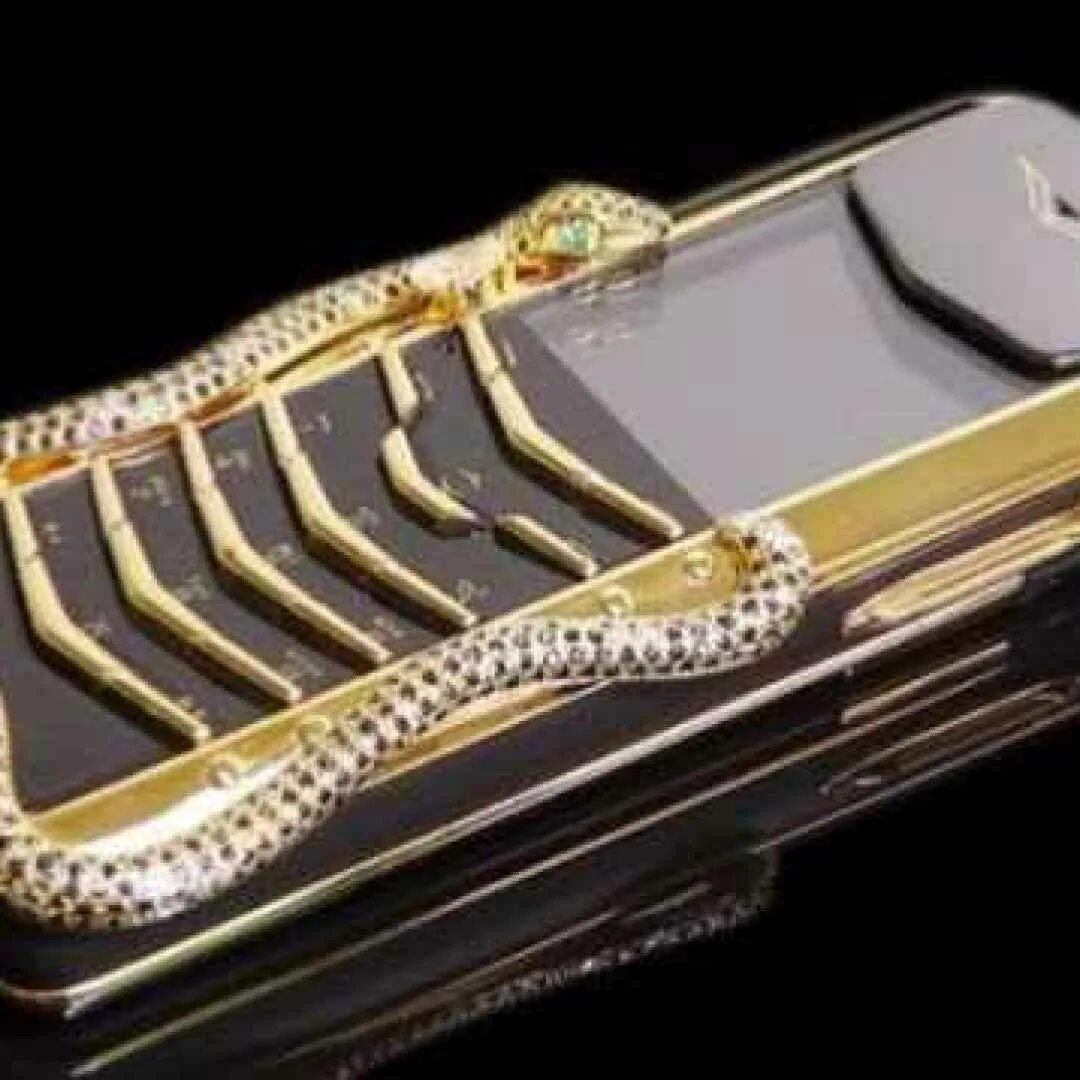 Vertu Signature Cobra. Vertu Boucheron Кобра. Vertu Boucheron Cobra 219 тысяч евро. Vertu телефон 2023.