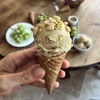 Мороженое с орешками