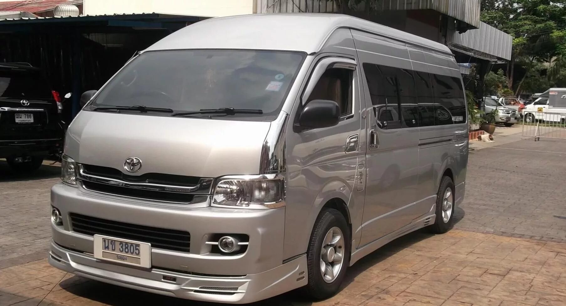 Микроавтобус Toyota Hiace. Toyota Hiace (Тойота Хайс). Toyota Hiace VX. Тойота Хайс микроавтобус 2016. Toyota hiace цена