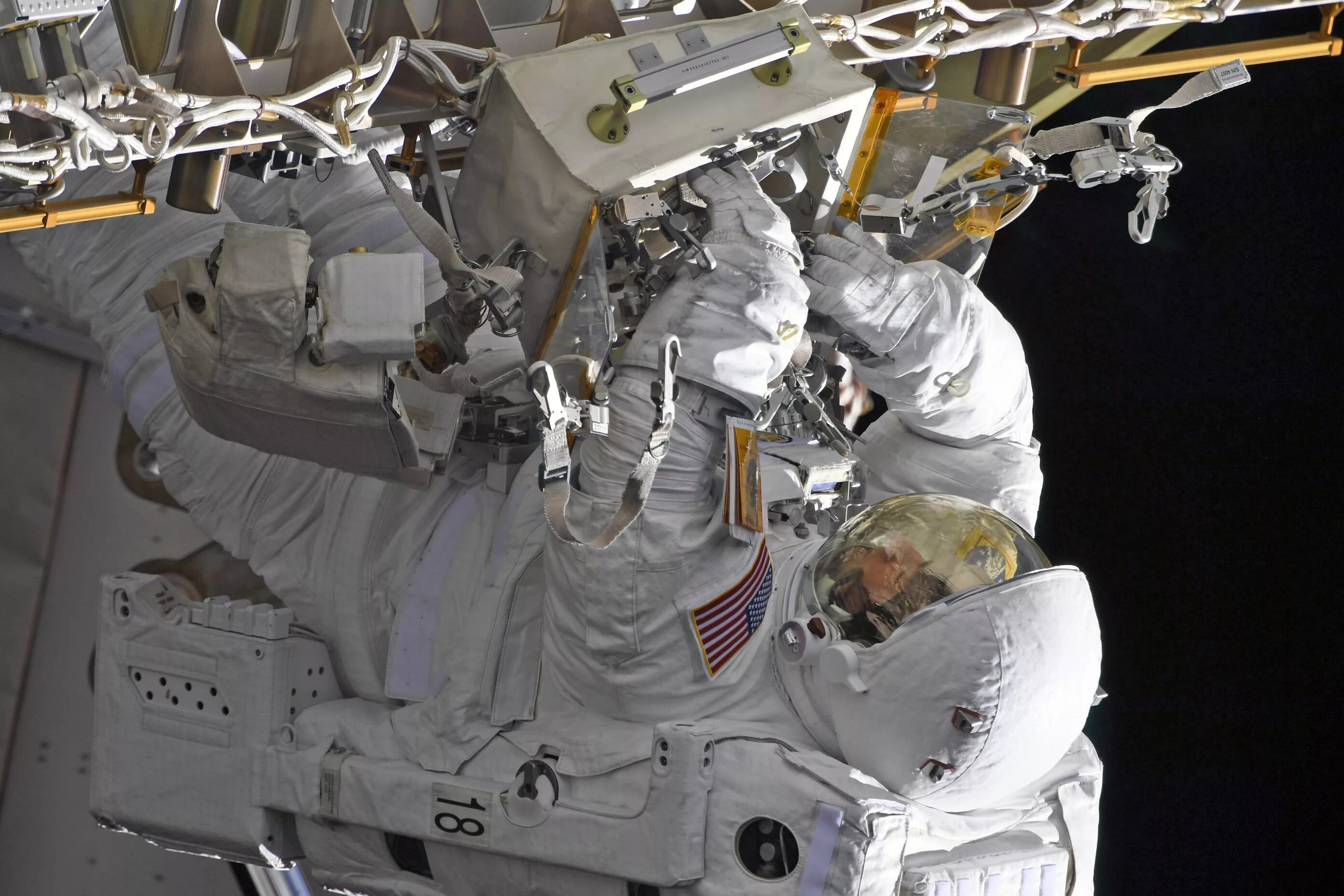 Когда полетит союз. Кабина союз мс 16. мкс 71. международные космические экипажи. телевизор на мкс.