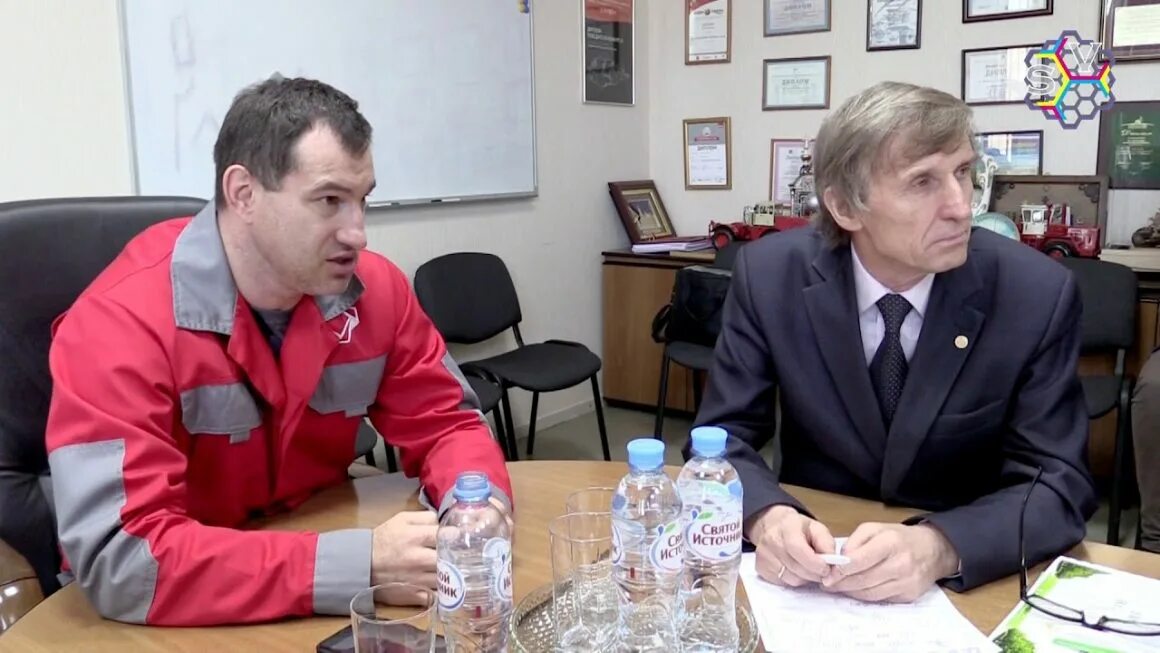 директор птз. директор птз. сергей серебряков кировский завод. директор птз. георгий семененко кировский завод.