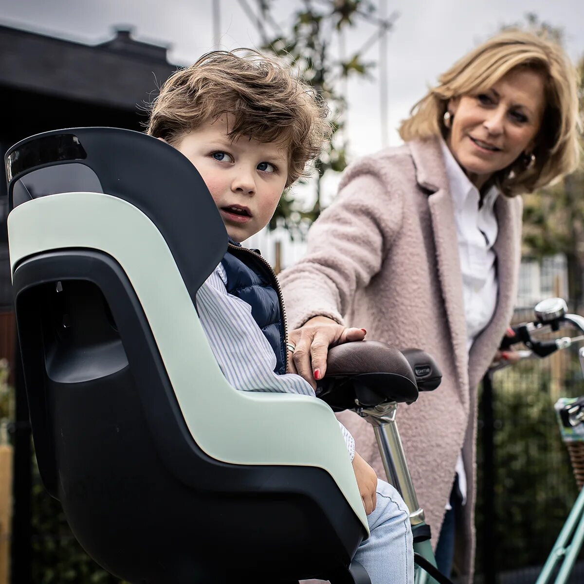 Go frame. Bobike go carrier. bobike go carrier (бежевый). заднее велокресло bobike go carrier. bobike one maxi frame.