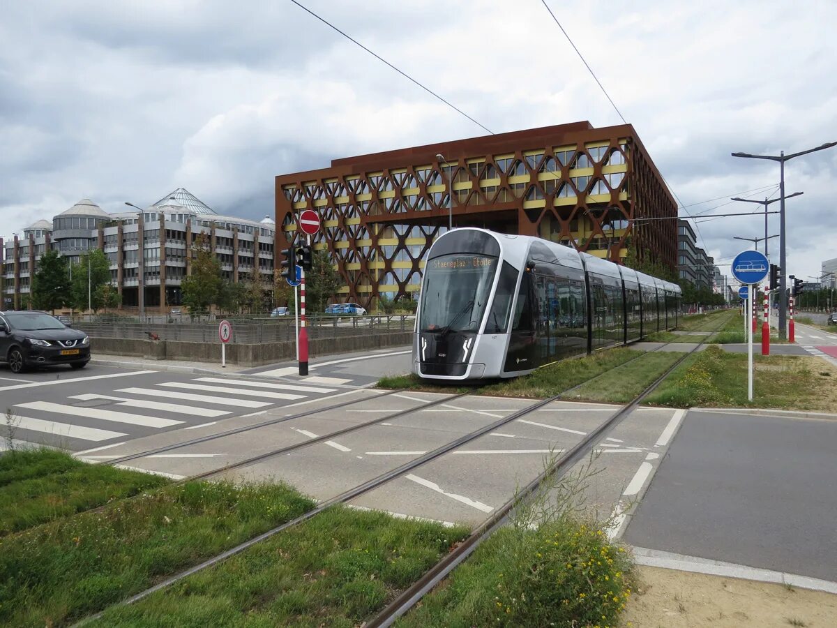 трамвай luxembourg tram. люксембург, caf urbos 3 # 109. Caf urbos 3 салон. люксембург общественный транспорт. трамвай luxembourg tram.
