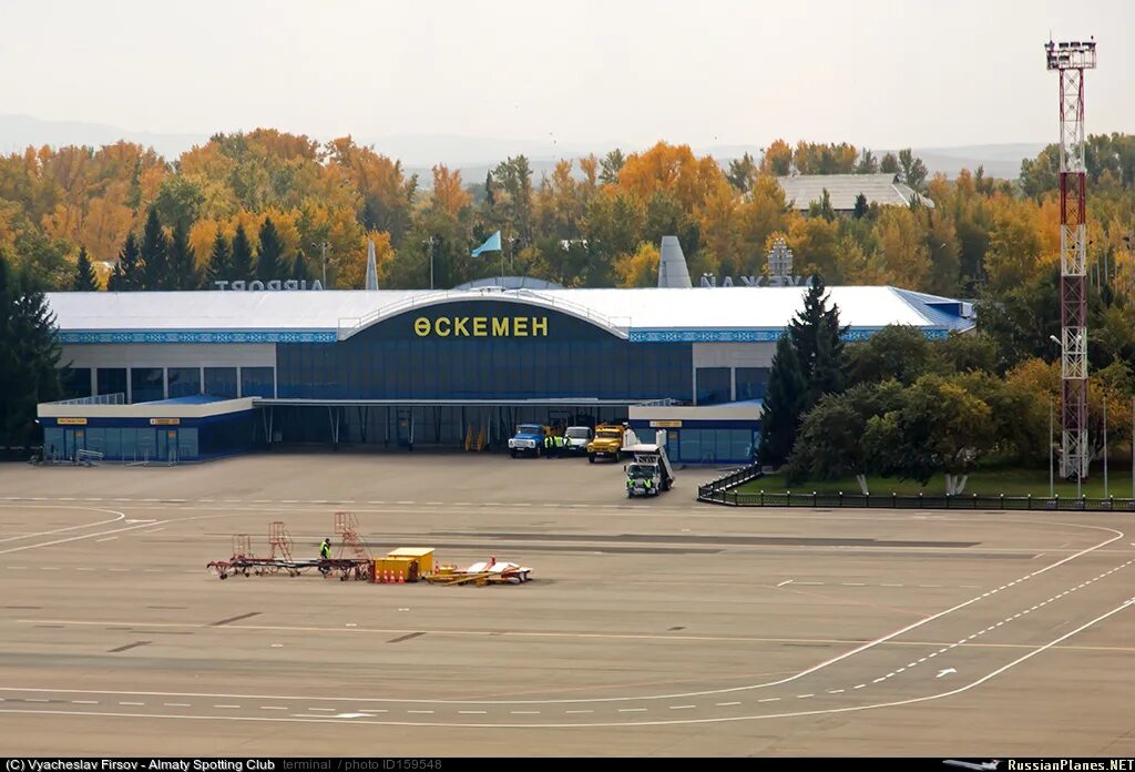 Сайт аэропорта усть. Усть-Каменогорск аэропорт. Аэропорт Оскемен. Усть-Каменогорск район аэропорт. Аэропорт Усть-Каменогорск внутри.