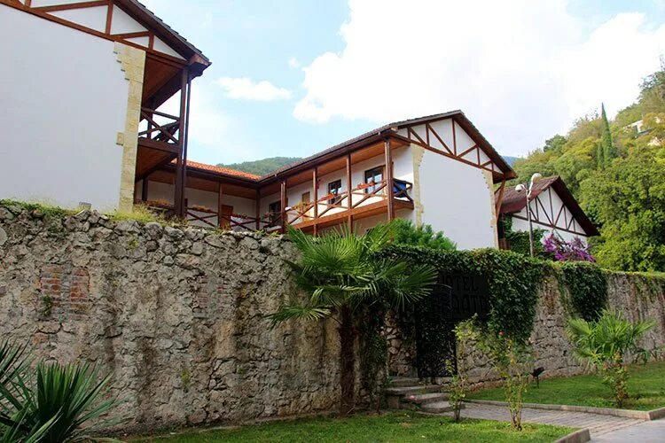Абаата пляж абхазия. Гостиница абаата гагра. Отель абаата абхазия пляж. Крепость абаата абхазия. Абаата 4 абхазия гагра.