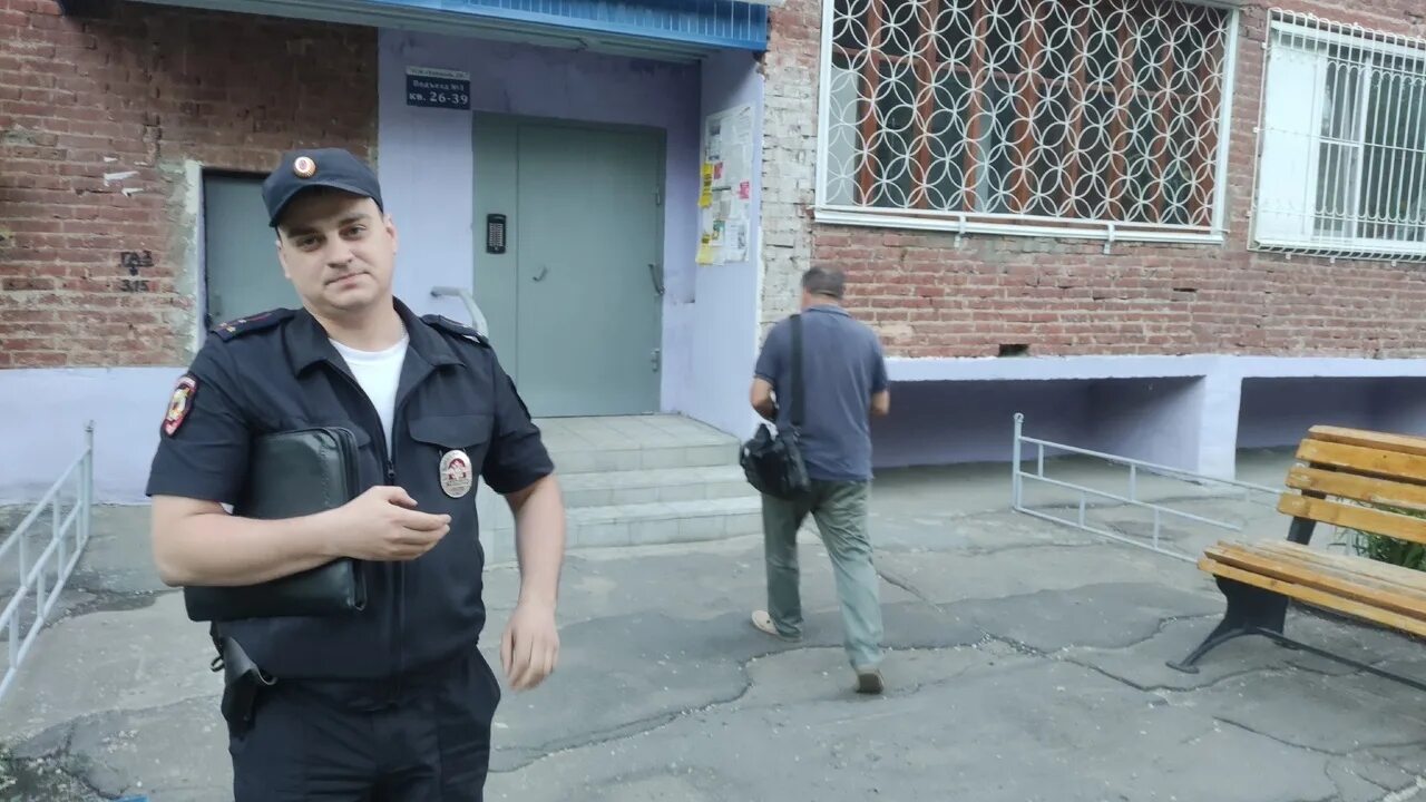 Может ли бывший сотрудник полиции. Может ли бывший сотрудник полиции