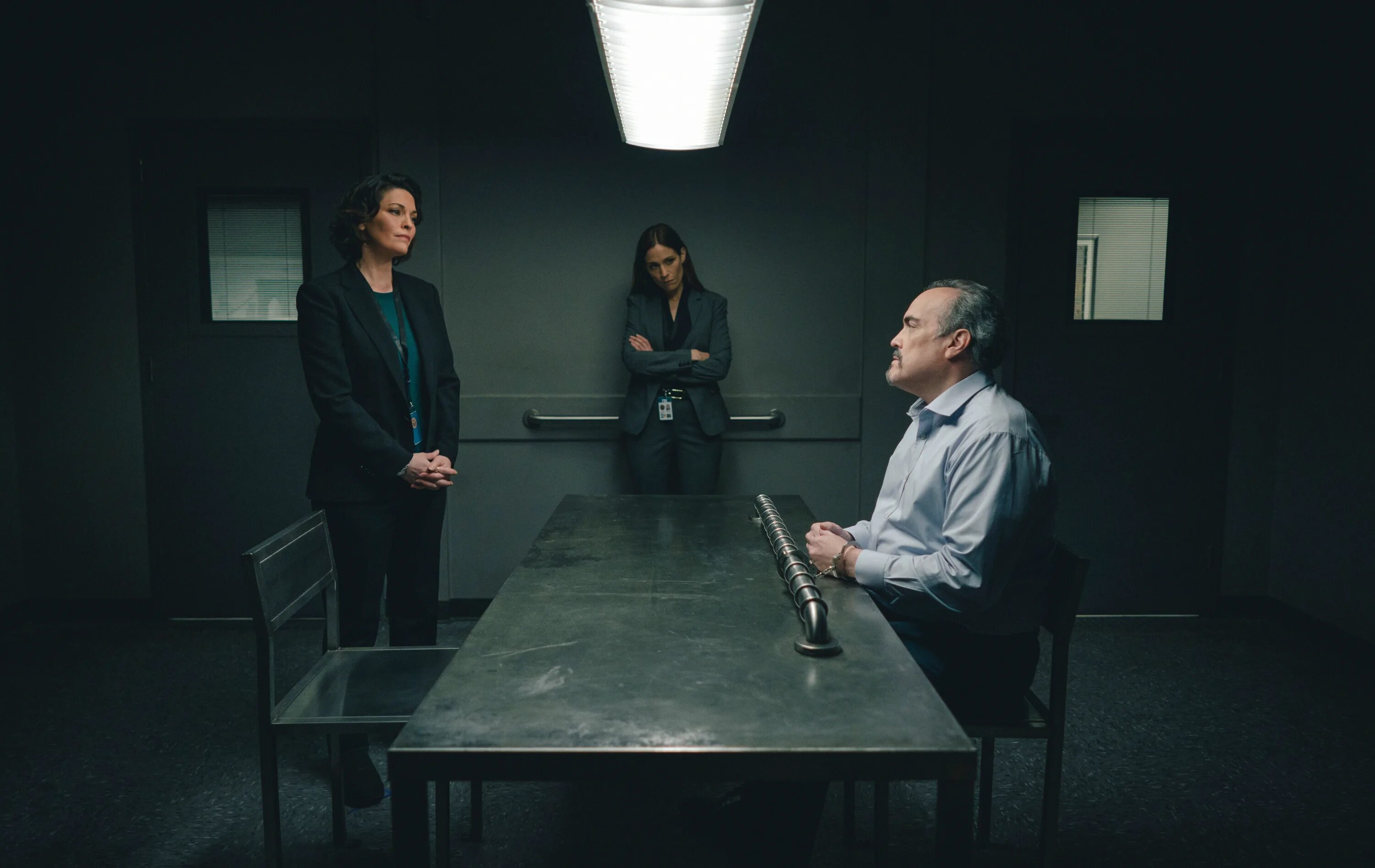 The police decided to go with investigation. Сериал ФБР 2018. Мисси Перегрим FBI. Сериалы бюро расследования. ФБР сериал 2018 любовь.