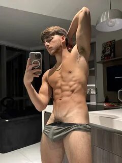 Say "hi" if you wanna see more pics 😛 