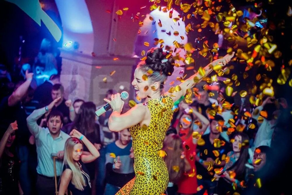 Вл фотоотчеты владивосток. Клубы владивостока. Cuckoo club владивосток. Бар куку владивосток. Юник владивосток ночной клуб.