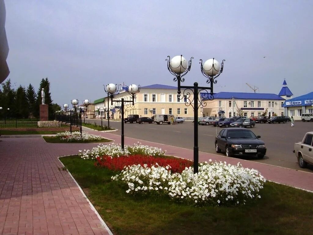 Цветы мензелинск. Цветы мензелинск. Мензелинск города татарстана. Мензелинск. Мензелинск достопримечательности города.
