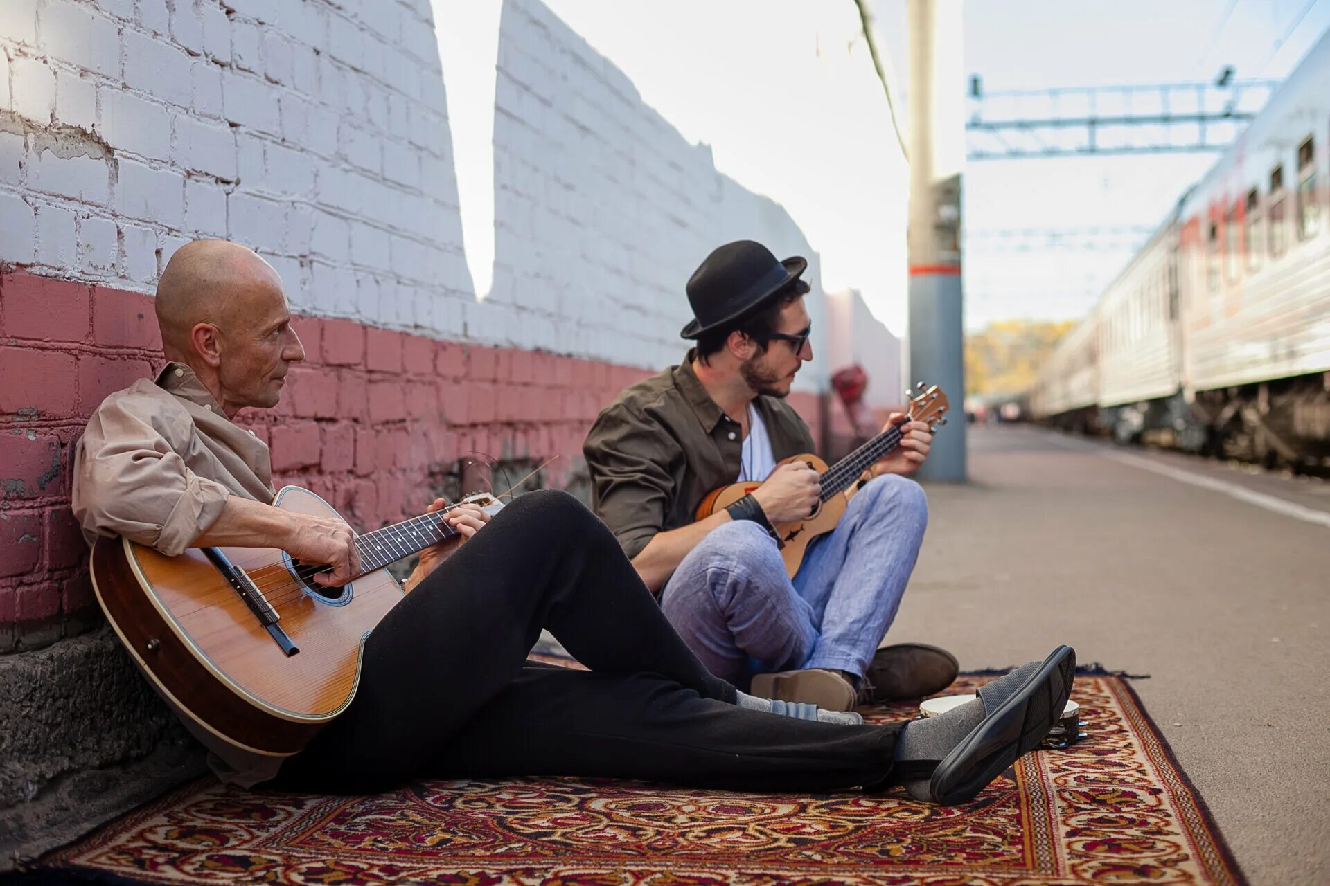 Леонид залесский режиссер. Иваново счастье фильм 2021 постер. Личное счастье 1977 обложка постеры. Позднее счастье 2018. С – счастье фильм 2019.