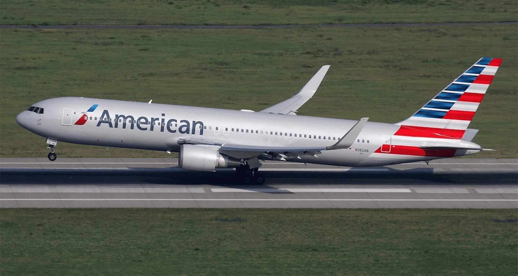 Боинг 767 Американ. Boeing 767 American Airlines. American Airlines Boeing 767-300. American Airlines рейс 11 (Boeing 767. Рейс american airlines