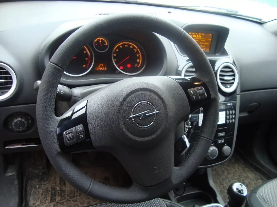 Opel corsa d руль. Руль Опель Корса. Руль Опель Корса д. Руль Опель Корса 2007. Руль Опель Корса ОПС.