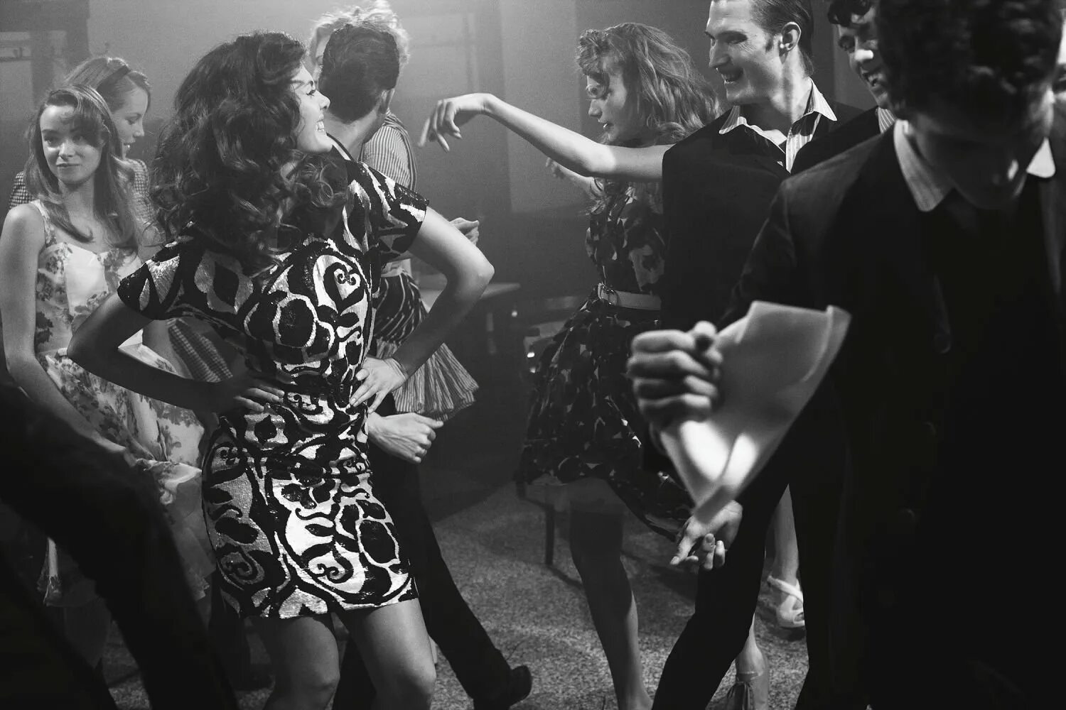 Рок н ролл 60 х. Ретро танцы. Рок-н-ролл 1950х. Рок н ролл 50х. Рок н ролл 60 х.