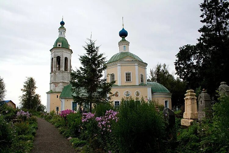 Большое село улицы. Храм Параскевы пятницы в большом селе. Храм Параскевы пятницы в Ярославской области. Церковь Параскевы пятницы в большом селе Ярославской области. Церковь Параскевы пятницы Большесельский район.