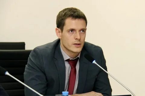 Новый министр принял в