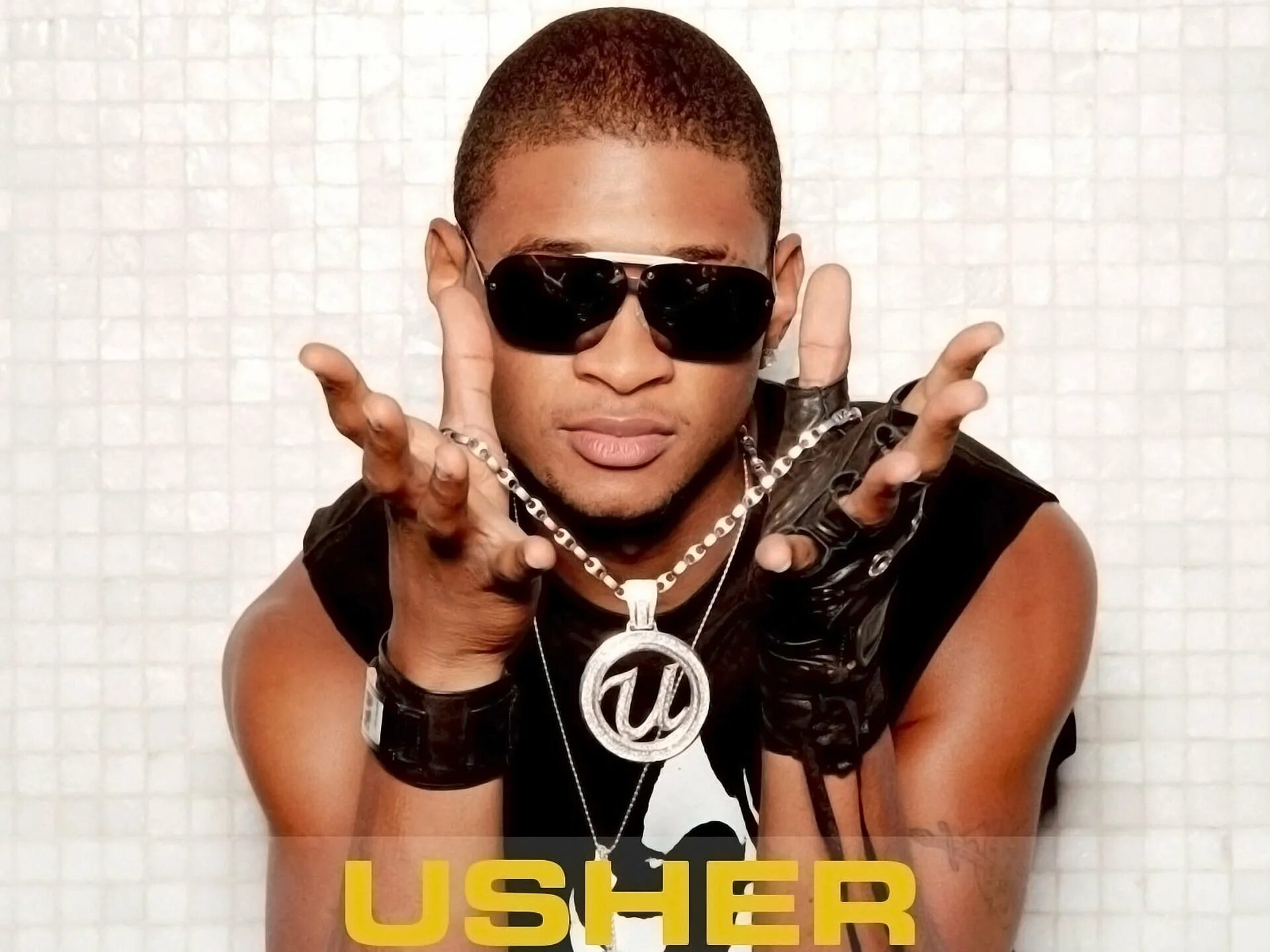 Музыка 00 зарубежные. Usher (Singer). Ашер Реймонд IV. Чернокожие Певцы популярные. Певцы зарубежные фотосессия.