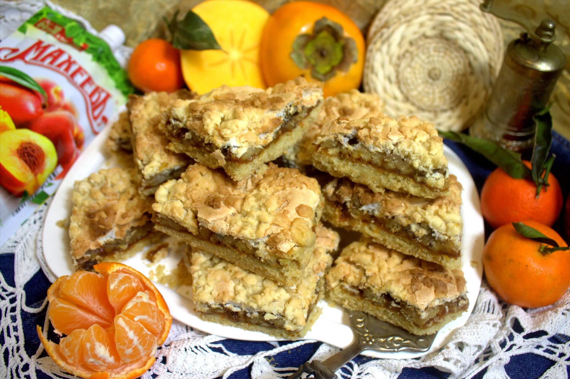 Каракулевый пирог. Тертый пирог с вареньем. Торт каракуль с вареньем. Каракулевый торт. Песочный пирог каракуль.