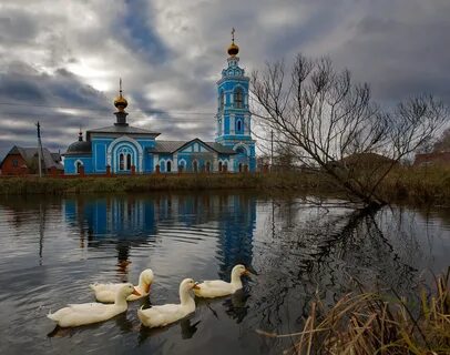 Храм на пруду
