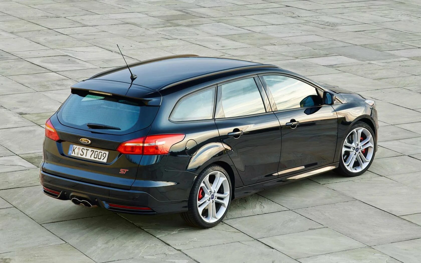 Фокус универсал тюнинг. Ford Focus 3 St Wagon. Ford Focus St Wagon 2015. Ford Focus 2 St Wagon. Форд фокус 3 универсал.