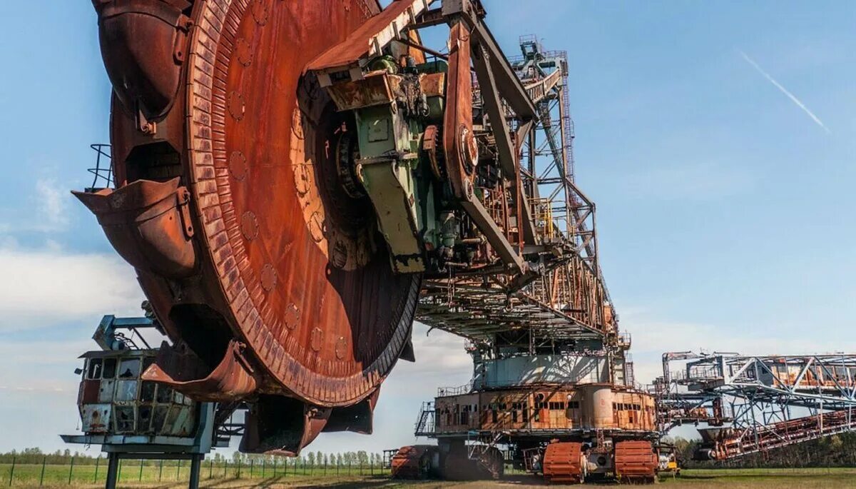 Terex rh 400. Роторный экскаватор «bagger 288», германия. Шагающий экскаватор bagger 258. Самый большой роторный экскаватор в мире bagger 293. Экскаватор terex o&k rh 400.