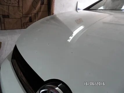 Сколы на капоте автомобиля