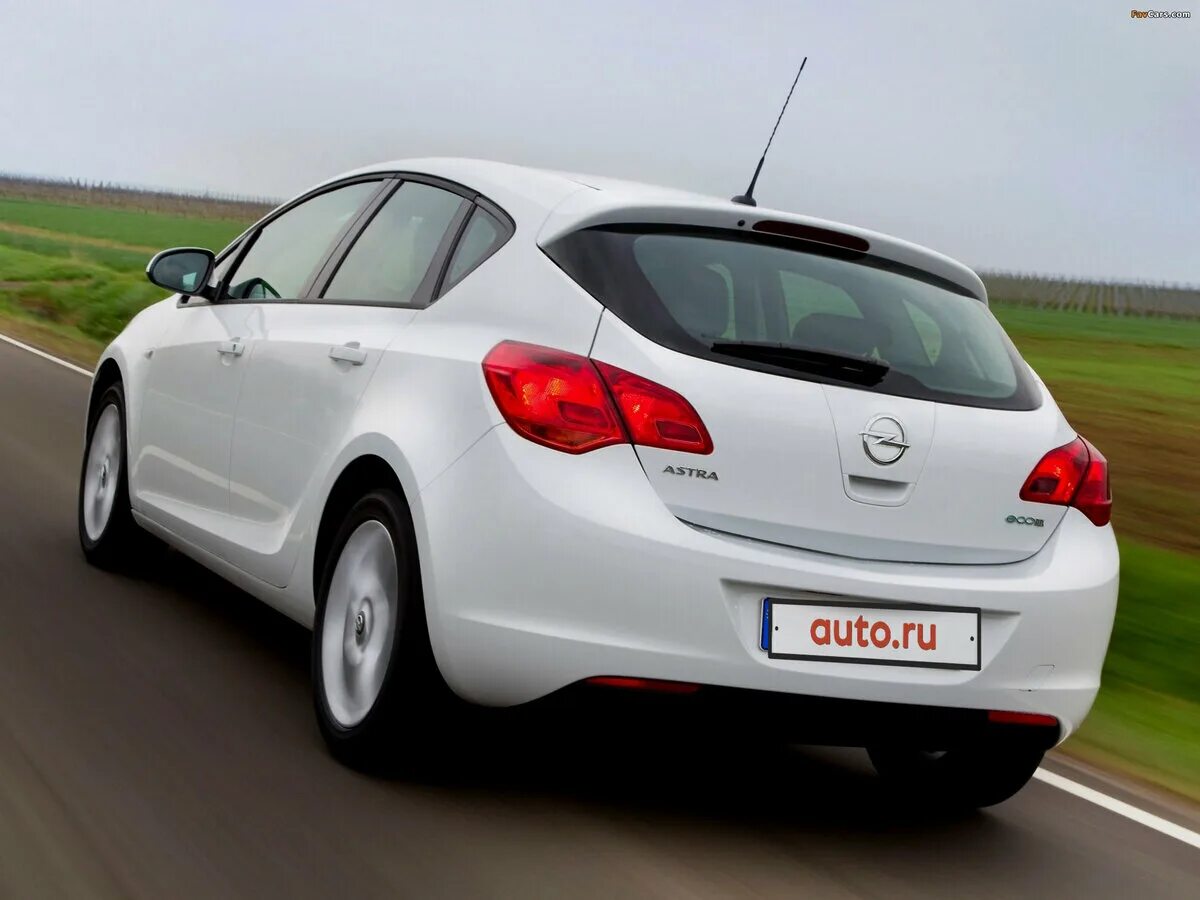 Включи хэтчбек. Opel Astra j 2010. Opel Astra j 2011.