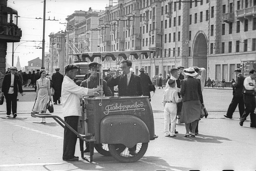 Какой была в 1930 г. Улица горького 1930е. москва 1930-е. москва в 30-е годы. москва 1930 год.