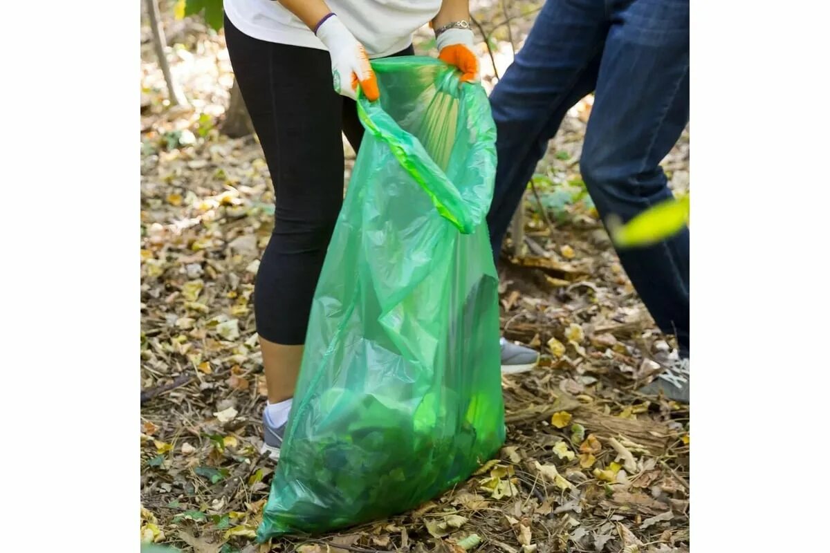 Clean trash. Picking up trash. pick up garbage. litter in the park. pick up litter.