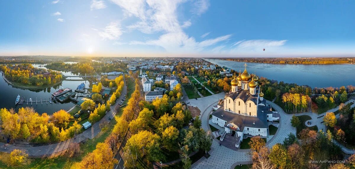 Золотое кольцо места. Ярославль панорама золотое кольцо. ярославль золотое кольцо набережная. ярославль монастырь набережная. осень золотое кольцо россии,ярославль.