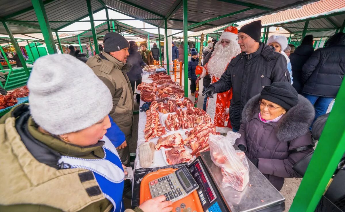 Республиканский рынок. Республиканский сельскохозяйственный рынок Абакан. Сельскохозяйственный рынок Хакасия. Сельхозрынок. Сельхозрынок фото.