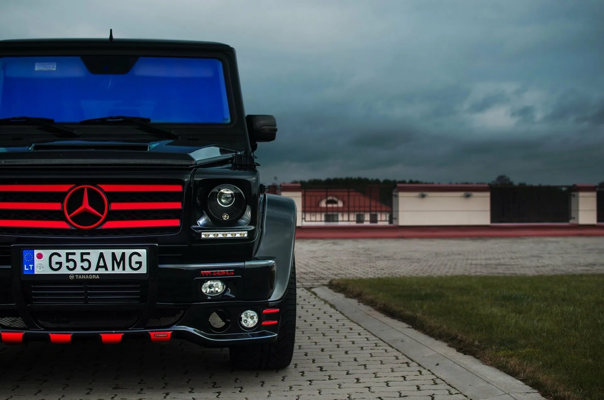 Mercedes benz g55 amg. Включи машинки гелика. Крутой мерседес гелендваген. Мерседес гелендваген брабус. Включи машинки гелика.