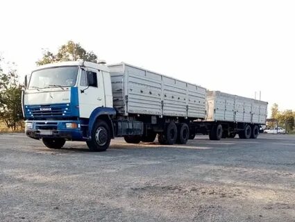 Камаз 65117 зерновоз с прицепом