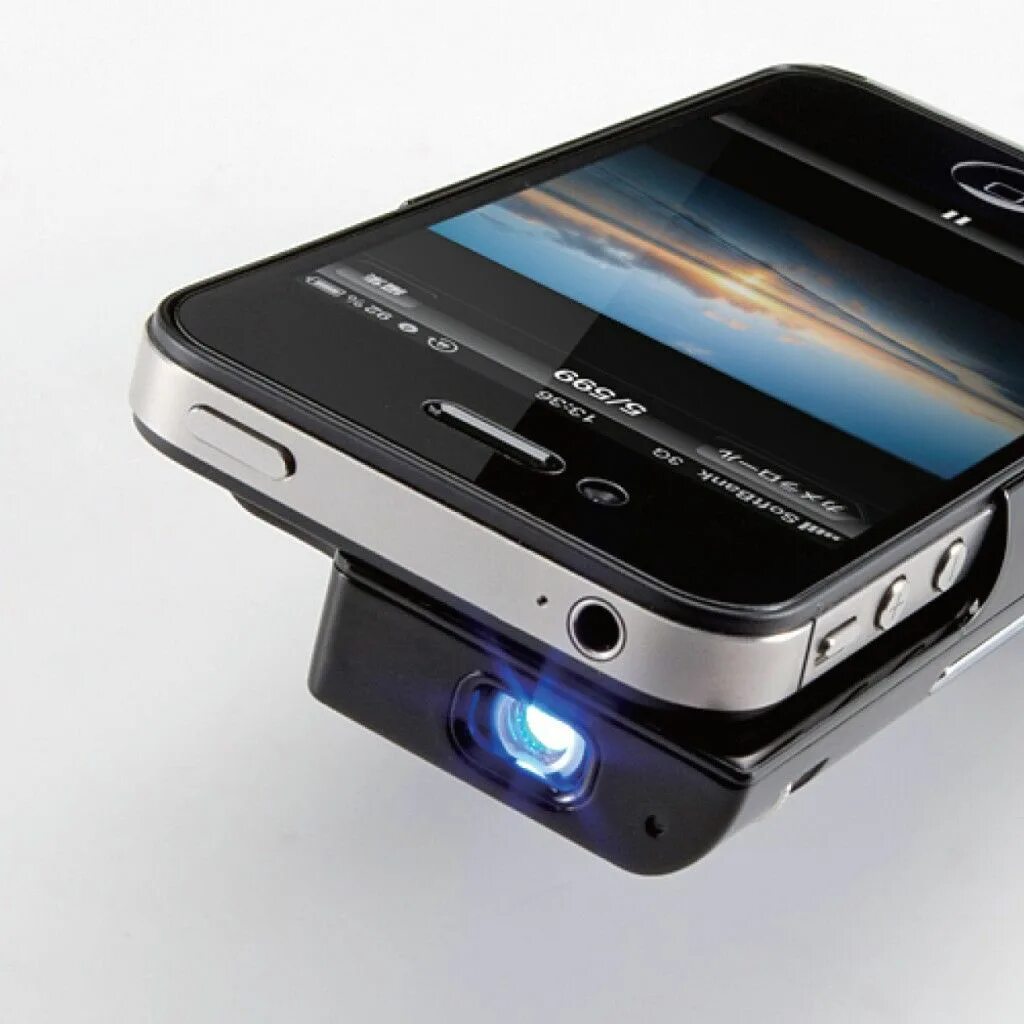 Проектор для телефона купить. Проектор Merlin iphone4 Projector. Проектор iphone 4. Проектор kidigi i-Pico for iphone 4. Проектор innovative Pico led for iphone 4/4s.