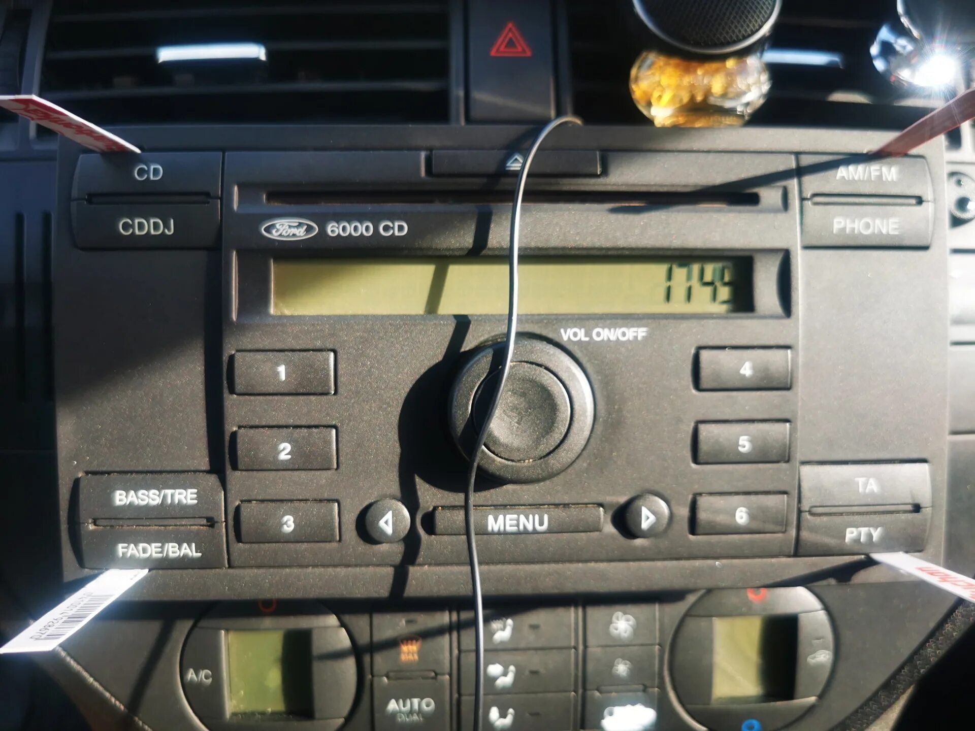 Блютуз в магнитолу форда. 6000 cd ford блютуз. 6000cd ford bluetooth. ford focus 2 магнитола 6000 cd. магнитола 6000сд форд.