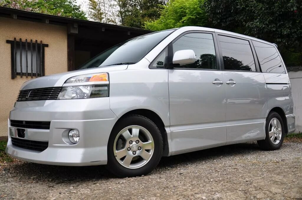 Тойота вокси 2003. Toyota voxy 2009. Тойота вокси 2003. Toyota voxy 2006. Тойота вокси 2005.