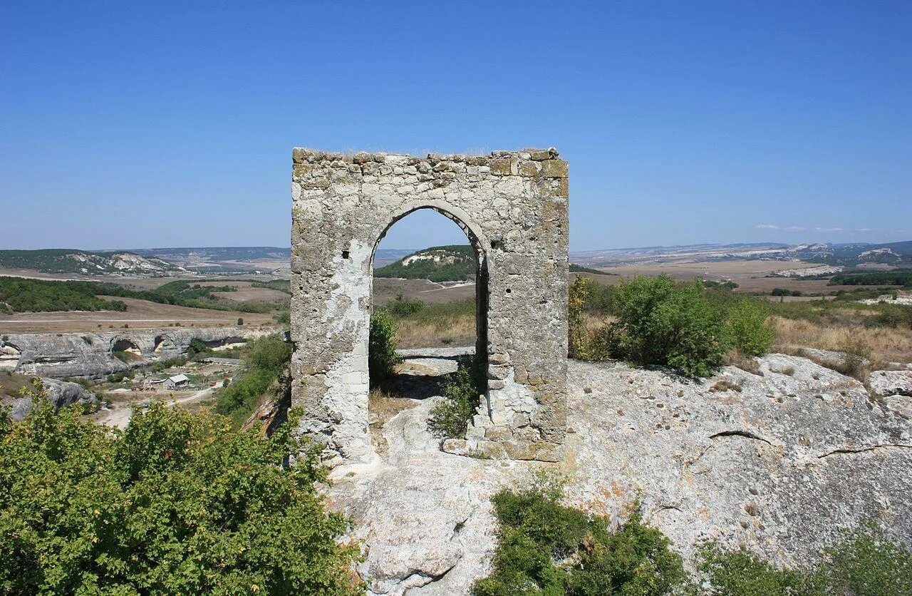 Новое кули. Кыз-Кермен Бахчисарайский район. Башня кыз-Куле. Кыз Кермен Крым. Крепость кыз-Куле.